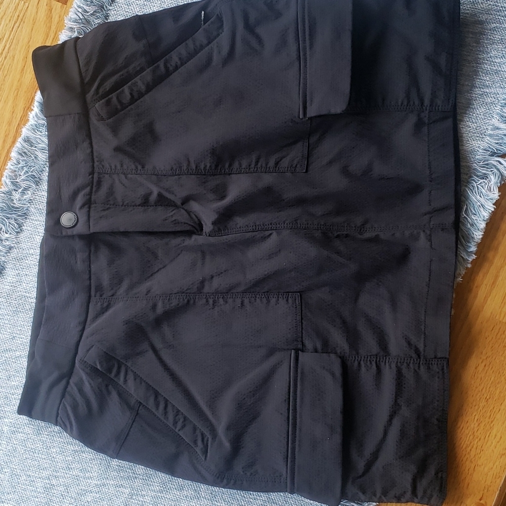 EUC Athleta Trekking skort 10